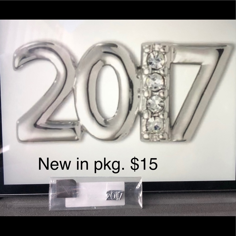 KEEP Collective Silver pave 2017
